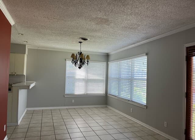 3-bedroom rental at 4042 City View in San Antonio, TX — photo 5