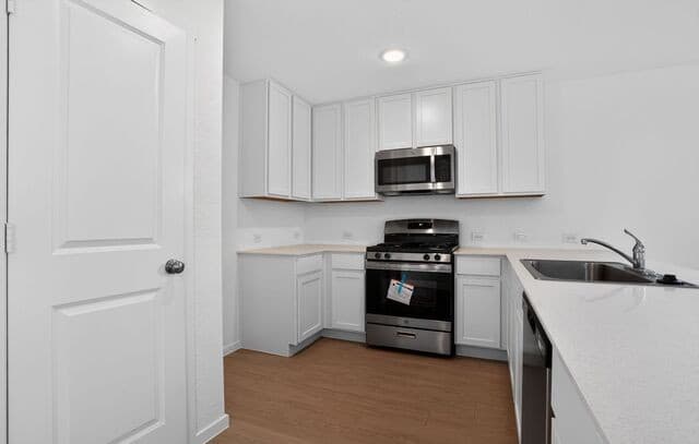 4-bedroom rental at 6734 Pumice Place in Elmendorf, TX — photo 4