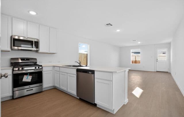 4-bedroom rental at 6734 Pumice Place in Elmendorf, TX — photo 5