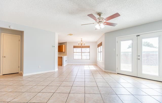 4-bedroom rental at 4614 Purlane in San Antonio, TX — photo 5