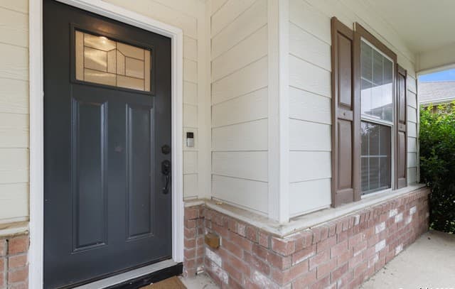 3-bedroom rental at 9418 Madison Crk in Converse, TX — photo 2