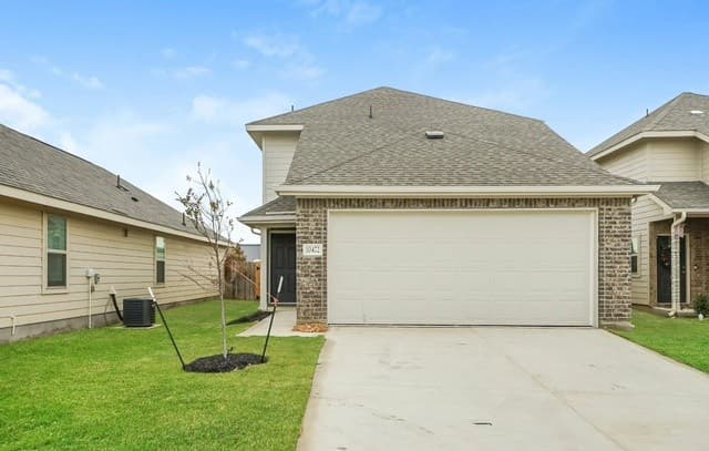3-bedroom rental at 10472 Green Branch in San Antonio TX
