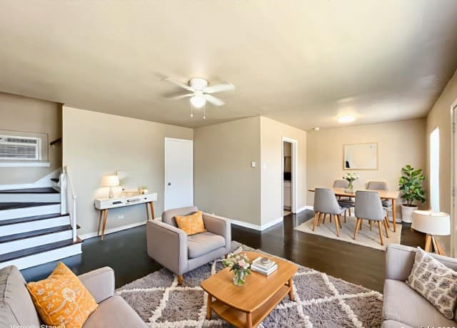 2-bedroom rental at 245 Deerwood Dr in San Antonio, TX — photo 2