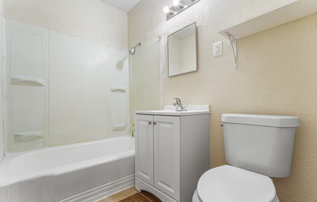 2-bedroom rental at 1119 Fenfield in San Antonio, TX — photo 5