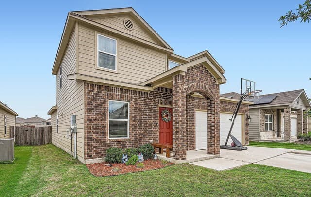 4-bedroom rental at 13039 Heathers Sun in St Hedwig TX
