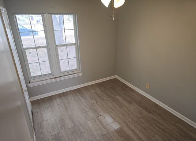 4-bedroom rental at 341 Longview in San Antonio, TX — photo 4