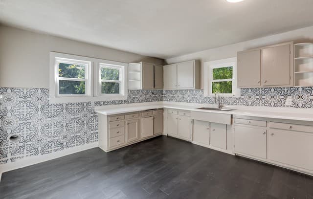 4-bedroom rental at 222 Belmont in San Antonio, TX — photo 5