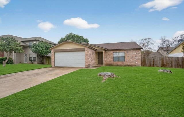 3-bedroom rental at 9930 Trendwood in San Antonio TX