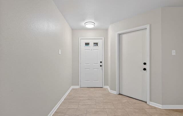 3-bedroom rental at 9930 Trendwood in San Antonio, TX — photo 4