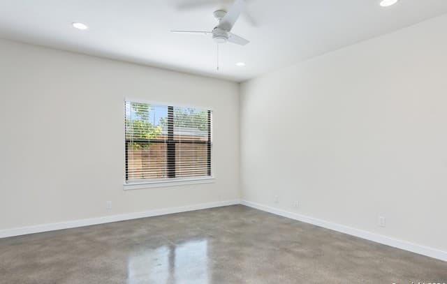 2-bedroom rental at 211 Utah St Unit 601 in San Antonio, TX — photo 4