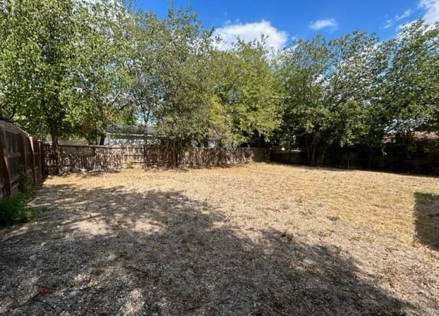 3-bedroom rental at 167 Ave Del Rey in San Antonio, TX — photo 4