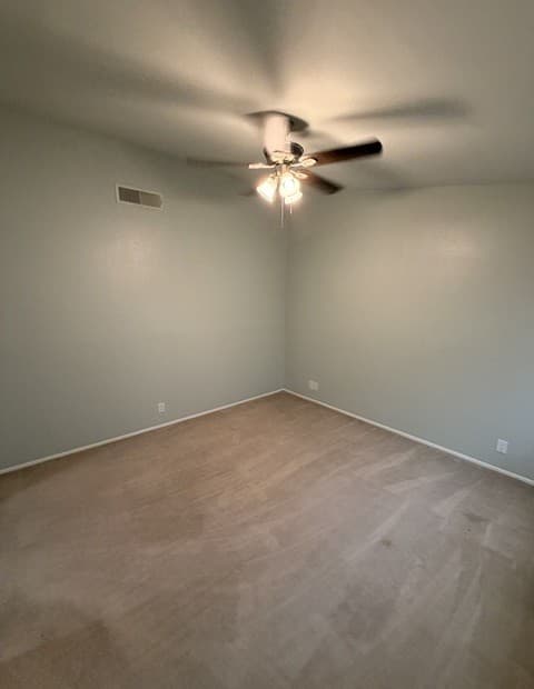 2-bedroom rental at 13606 Dutch Myrtle in San Antonio, TX — photo 3