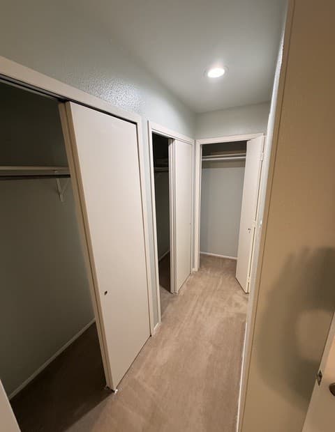 2-bedroom rental at 13606 Dutch Myrtle in San Antonio, TX — photo 5