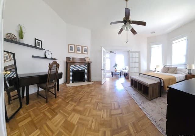 3-bedroom rental at 423 W Magnolia Unit 1 in San Antonio, TX — photo 4