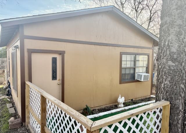 1-bedroom rental at 3722 Electra in San Antonio TX