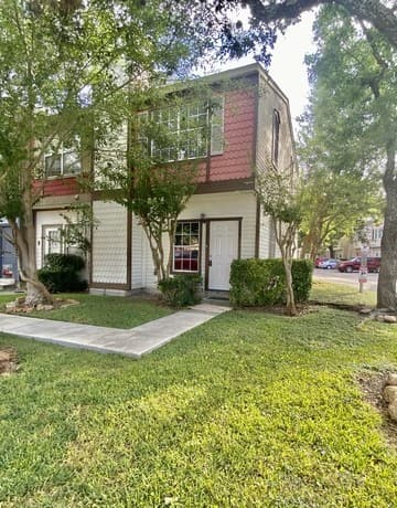2-bedroom rental at 1955 Budding Blvd in San Antonio, TX — photo 2