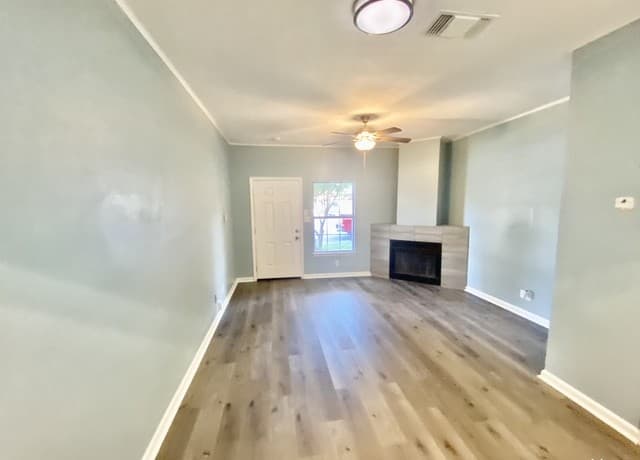 2-bedroom rental at 1955 Budding Blvd in San Antonio, TX — photo 4