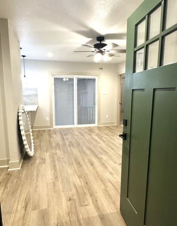2-bedroom rental at 329 Taft Blvd in San Antonio, TX — photo 4