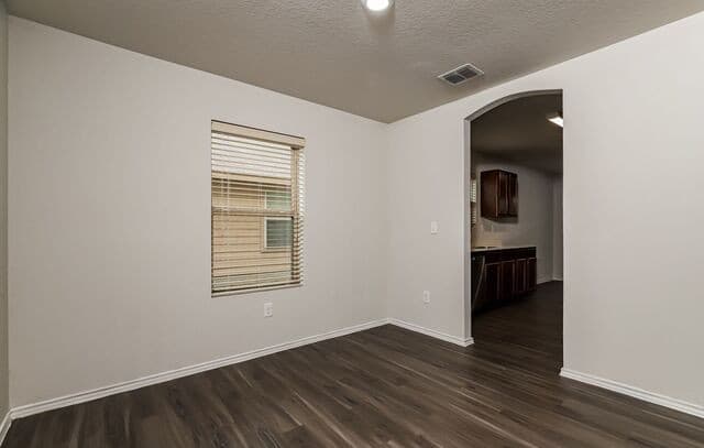 3-bedroom rental at 10726 Goose Way in San Antonio, TX — photo 5