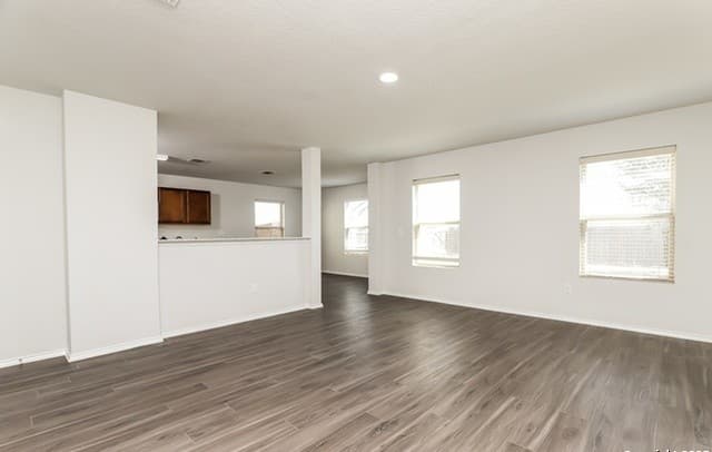 4-bedroom rental at 2230 Fishing Trail in San Antonio, TX — photo 4