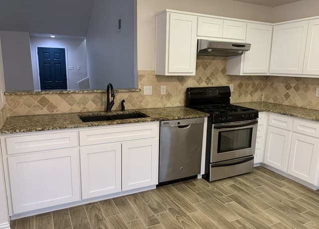 3-bedroom rental at 8631 Quail Whisper in San Antonio, TX — photo 3