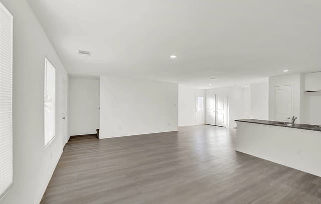 4-bedroom rental at 7371 Cultivator Way in San Antonio, TX — photo 4