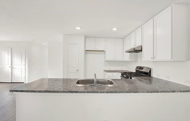 4-bedroom rental at 7371 Cultivator Way in San Antonio, TX — photo 5
