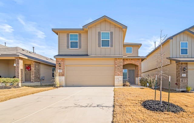 4-bedroom rental at 5830 Cosmic Crisp in San Antonio, TX — photo 2