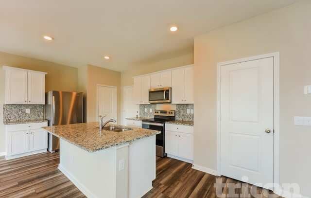 3-bedroom rental at 14347 Gunsight Pass in San Antonio, TX — photo 5