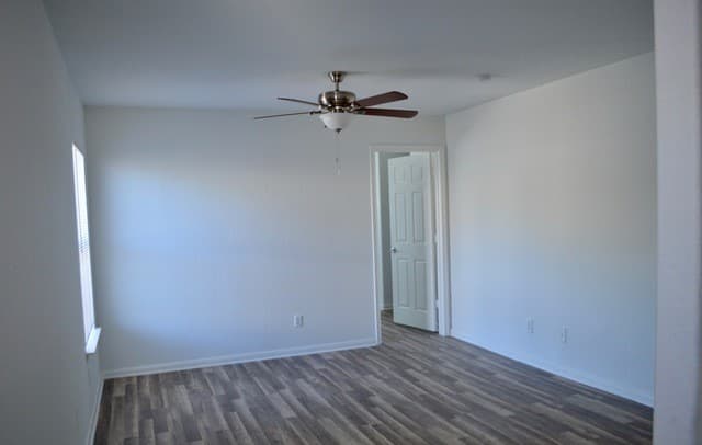 4-bedroom rental at 7123 Hallie in San Antonio, TX — photo 4