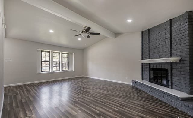 3-bedroom rental at 9223 Ridgeland in San Antonio, TX — photo 3