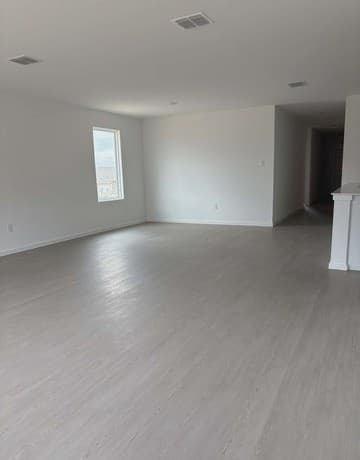 4-bedroom rental at 222 Amy in San Antonio, TX — photo 4