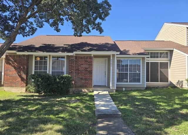 3-bedroom rental at 9140 Timber Path Unit 2702 in San Antonio TX