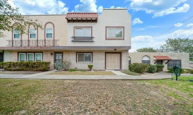 3-bedroom rental at 10958 Crown Park in San Antonio TX