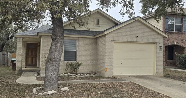3-bedroom rental at 6123 Ironmill in Converse TX