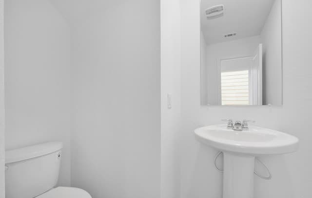 4-bedroom rental at 12038 La Cuchilla in San Antonio, TX — photo 4
