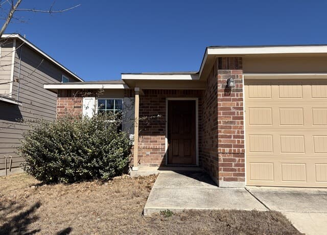 3-bedroom rental at 11845 Silver Chase in San Antonio, TX — photo 2