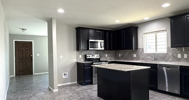 3-bedroom rental at 11845 Silver Chase in San Antonio, TX — photo 4