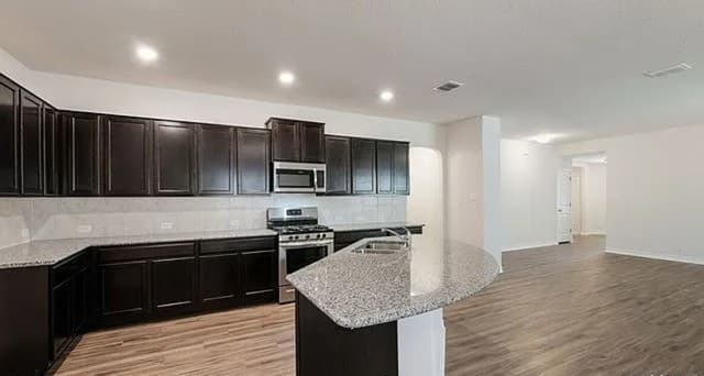 4-bedroom rental at 12006 Turquoise Pond in San Antonio, TX — photo 4
