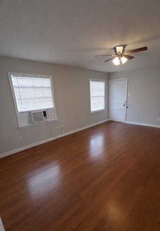 2-bedroom rental at 734 Donaldson Ave Unit D in San Antonio, TX — photo 2
