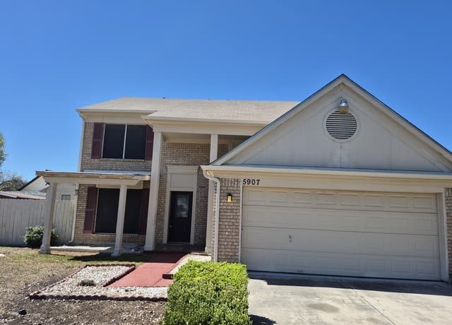 4-bedroom rental at 5907 Deer Lake in San Antonio, TX — photo 2