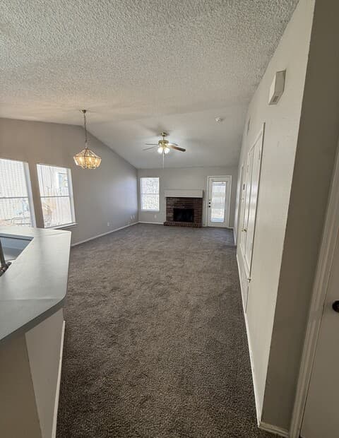 2-bedroom rental at 9219 Shadow Crest in Converse, TX — photo 3