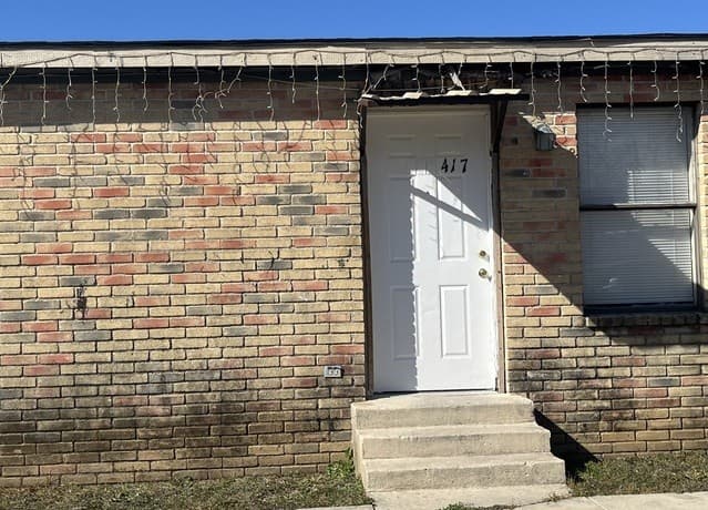 2-bedroom rental at 417 San Blas in San Antonio TX