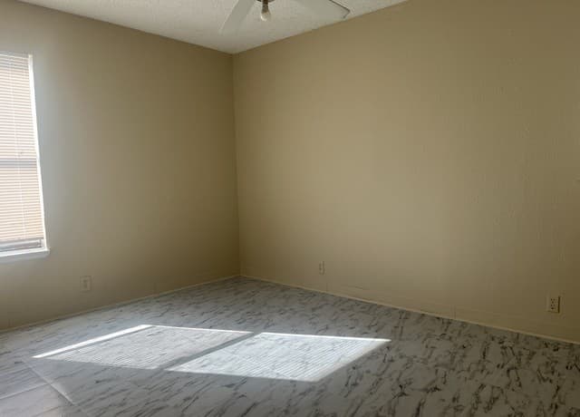 2-bedroom rental at 417 San Blas in San Antonio, TX — photo 4