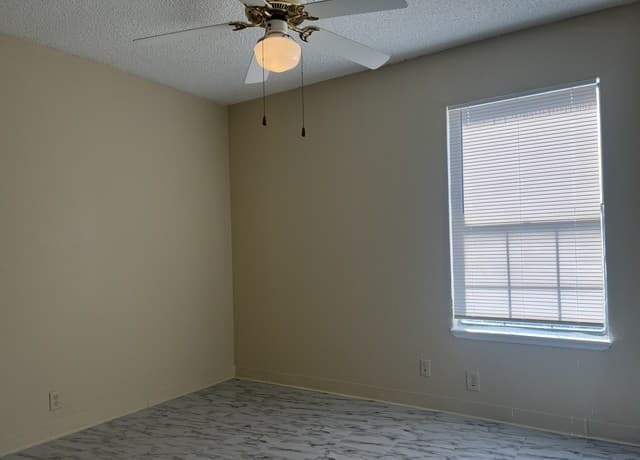 2-bedroom rental at 417 San Blas in San Antonio, TX — photo 5