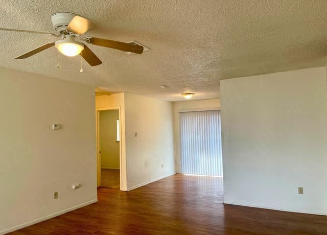 3-bedroom rental at 4942 Grey Hawk St in San Antonio, TX — photo 4