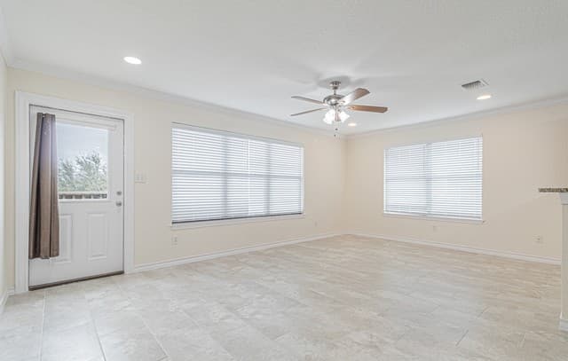 3-bedroom rental at 11427 Creek Eagle in San Antonio, TX — photo 5