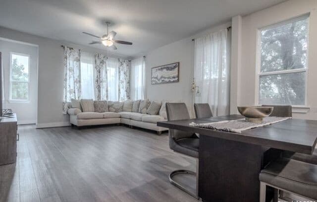 4-bedroom rental at 12518 Yellowstone in San Antonio, TX — photo 3
