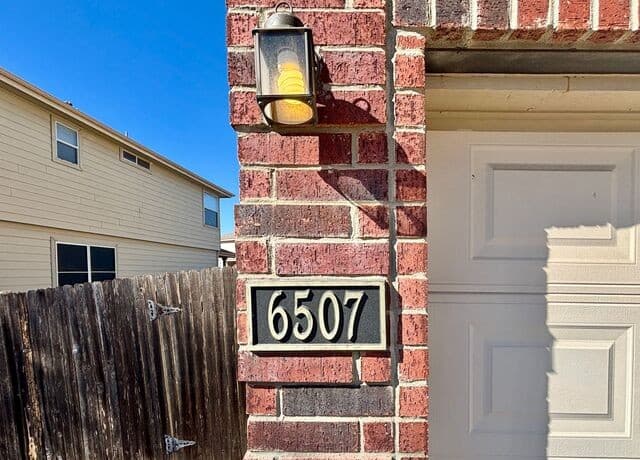 3-bedroom rental at 6507 Dancing Ct in San Antonio, TX — photo 2