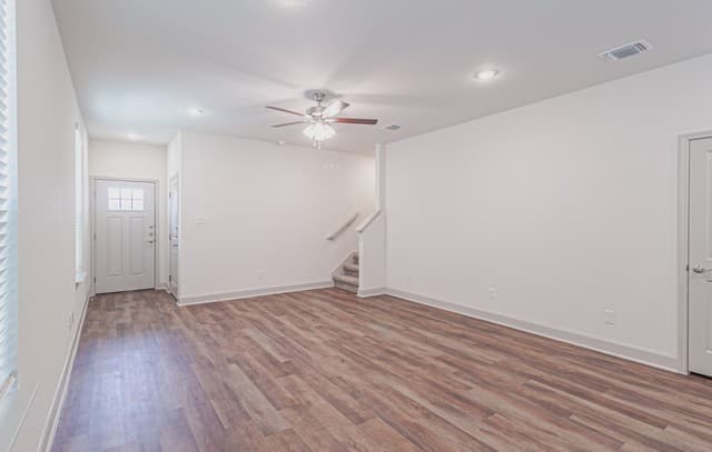 3-bedroom rental at 7411 Gramercy Way Unit 101 in San Antonio, TX — photo 5